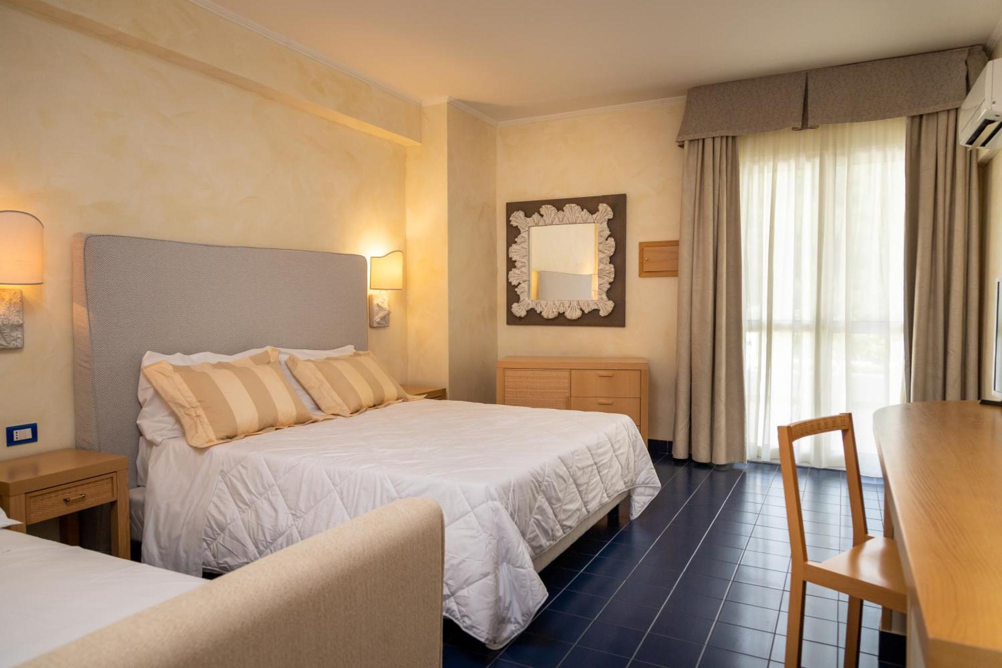 Hotel Ah Premium Baia Dei Faraglioni Mattinata Exterior foto