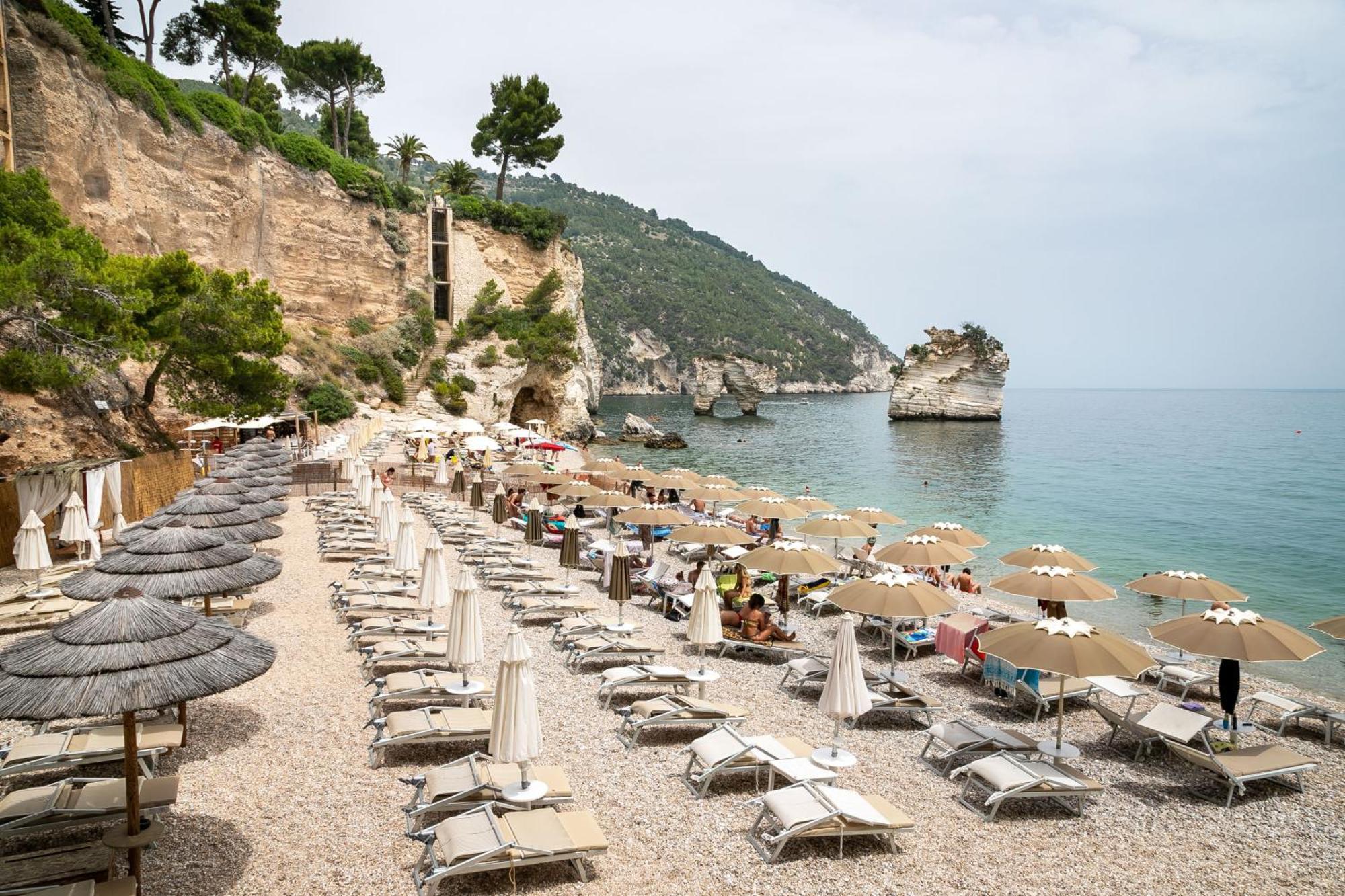 Hotel Ah Premium Baia Dei Faraglioni Mattinata Exterior foto