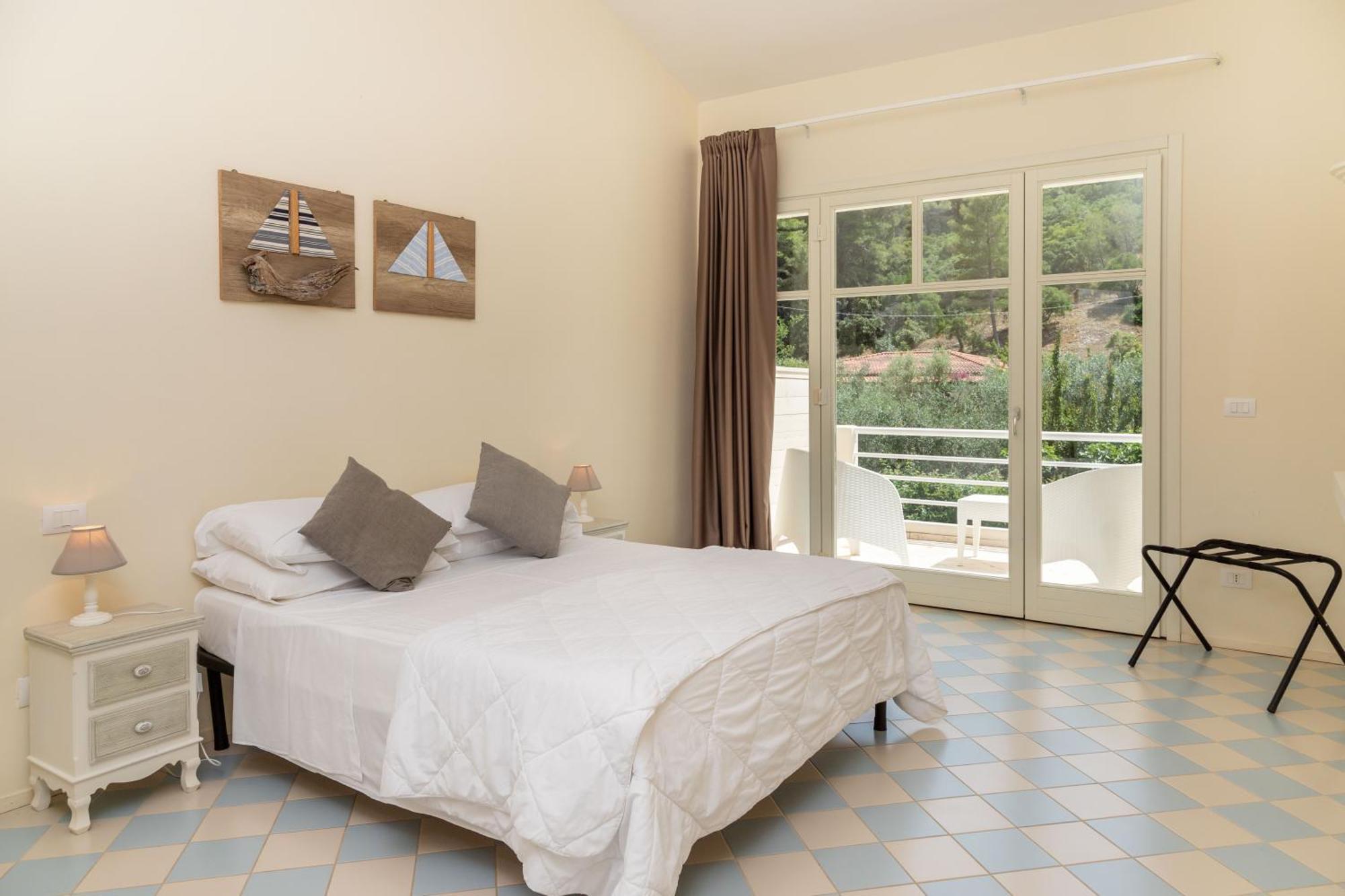 Hotel Ah Premium Baia Dei Faraglioni Mattinata Exterior foto